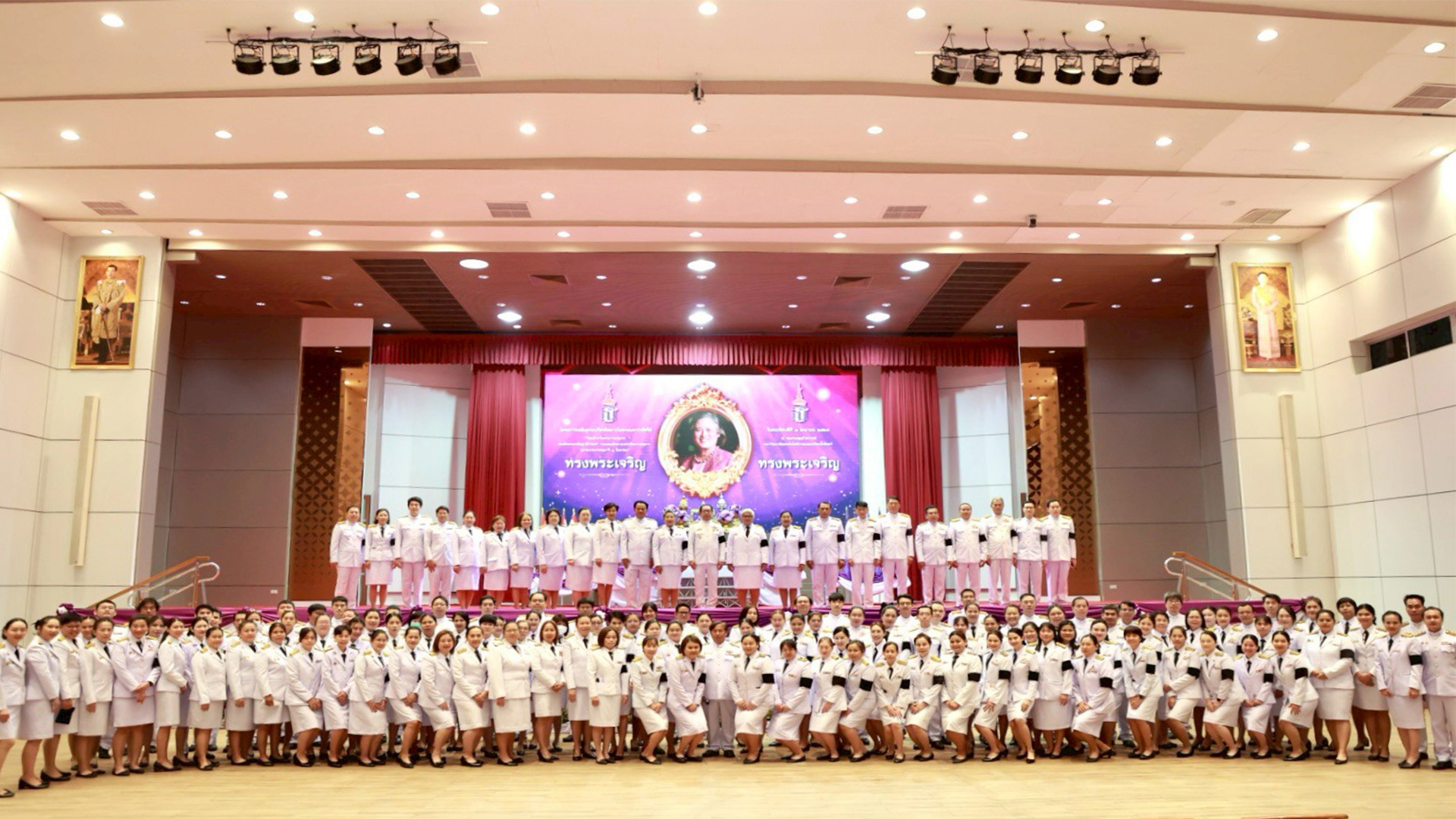 โครงการเฉลิมพระเกียรติสถาบันพระมหากษัตริย์ เนื่องในวันคล้ายวันพระราชสมภพสมเด็จพระกนิษฐาธิราชเจ้า กรมสมเด็จพระเทพรัตนราชสุดาฯ สยามบรมราชกุมารี 2 เมษายน